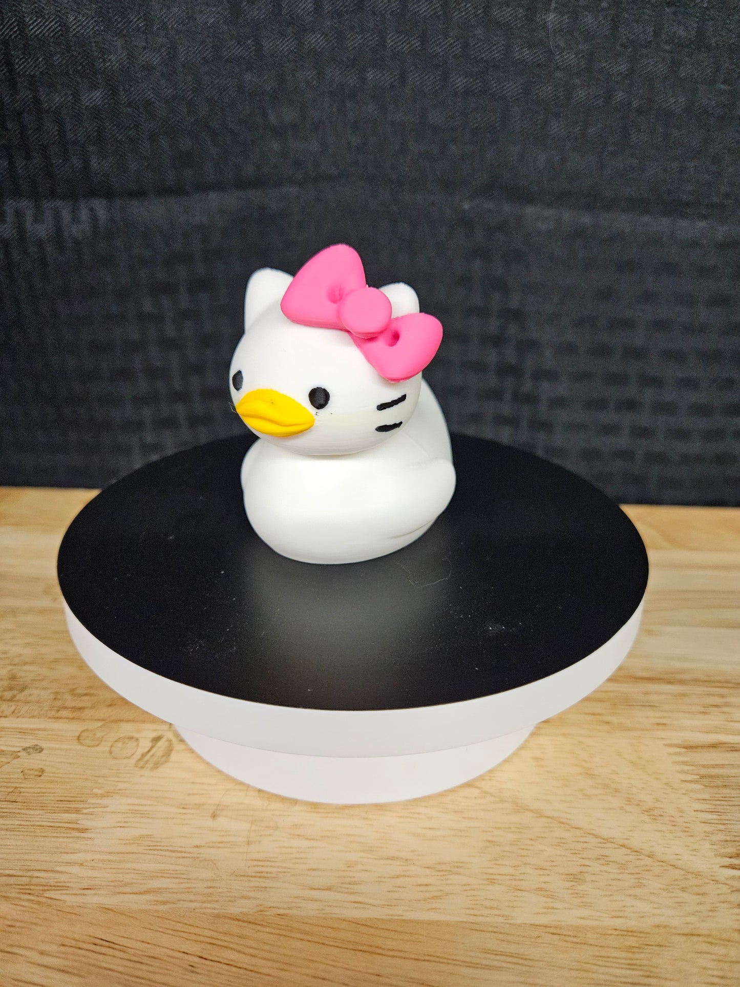 Hello Kitty Duck