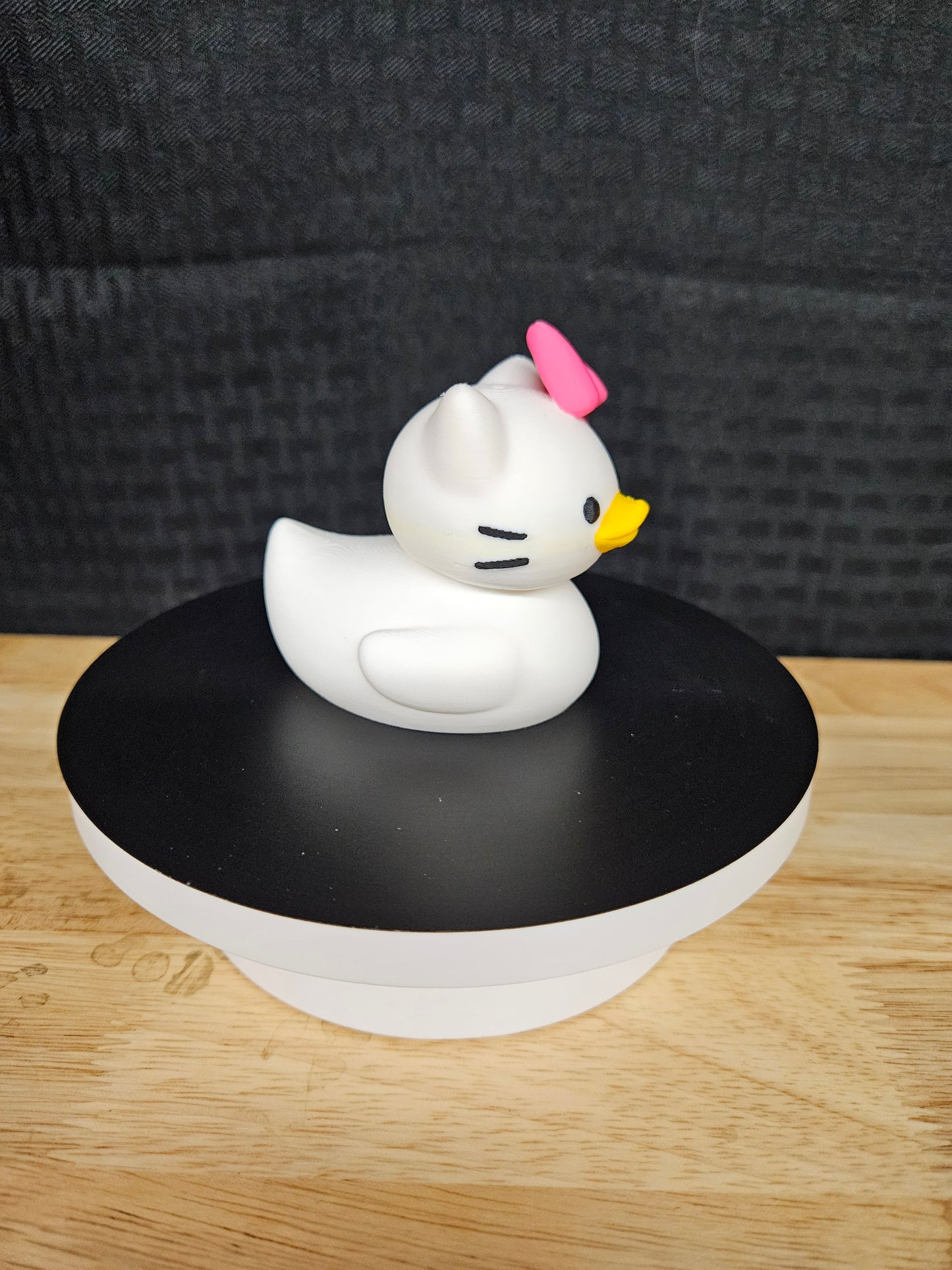 Hello Kitty Duck